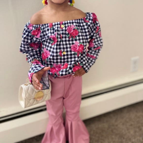 Floral Set - Picture 2 of 3